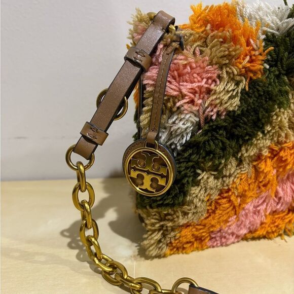 Tory Burch Sadie Rug Shoulder Bag - Picture 7 of 11